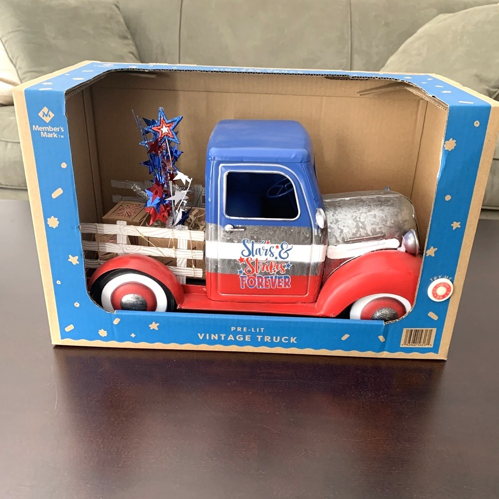 Members Mark Pre-Lit Stars‎ & Stripes Forever VTG Truck July 4th 250th USA NIB